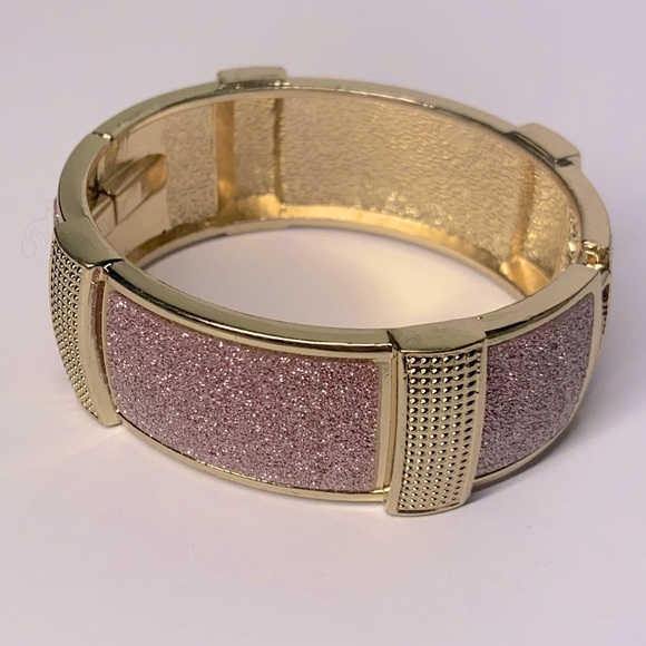 NEW Pink & Gold Sparkle Bracelet w/ clasp closure - Picture 2 of 3